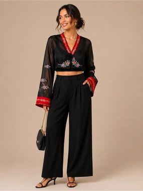 Asian crop shoulder and arm cover with embroidery flowers size S/M